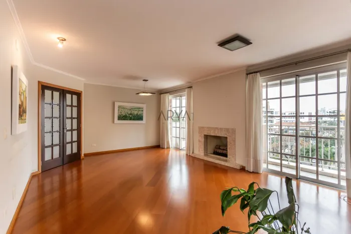 Apartamento no Edifício Kensington no Rebouças ARYA1
