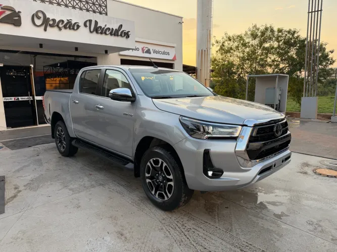 Toyota Hilux CD SRX 4X4 2.8 TDI 16V Diesel Aut. 2026