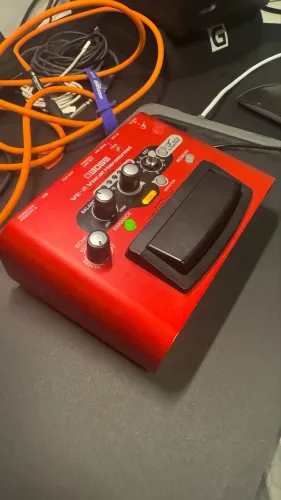 Boss VE-2 Vocal harmonist 
