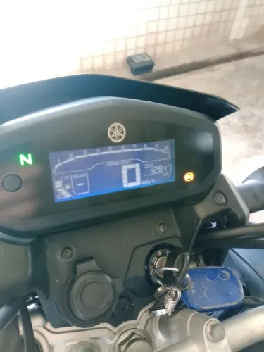 Yamaha XTZ 150 Crosser S ABS c/ jaqueta.