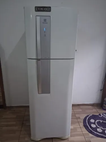 Geladeira Electrolux df42 frost free