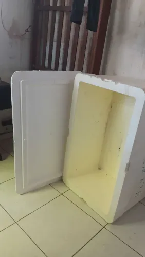Cx isopo 180l 130 reais aceito proposta