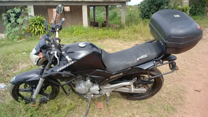 YAMAHA FAZER YS250 2012 Gasolina Documento no 2026 em meu nome Mecânica Ok Pneus Novos