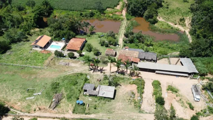 Fazenda com 4 dormitórios à venda, 300000 m² por R$ 2.500.000,00 - Claudio - Cláudio/MG