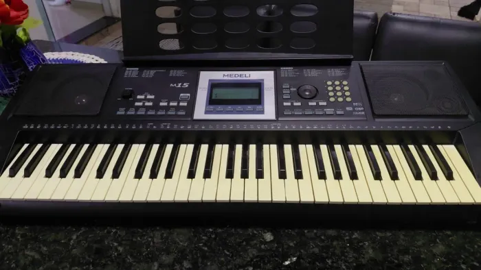 Teclado Musical Medeli M15