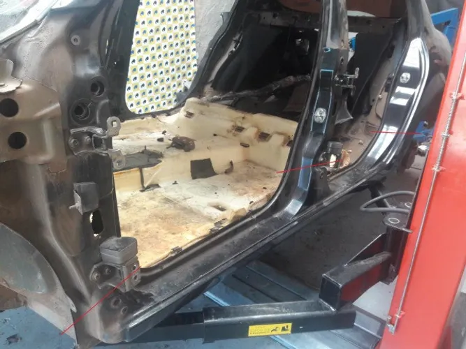Caixa de Ar Lateral Esquerda Megane Sedan 2007 08 09 10