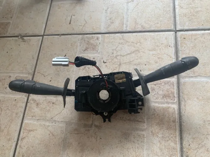 chave seta c/limpador traseiro renault clio original