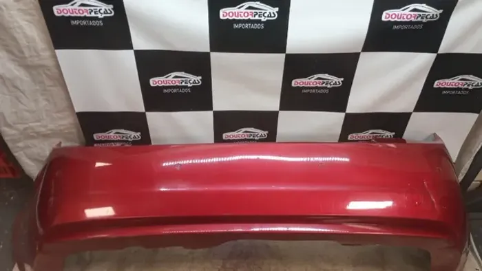 Parachoque traseiro sonic sedan 12/14 com sensor e detalhes