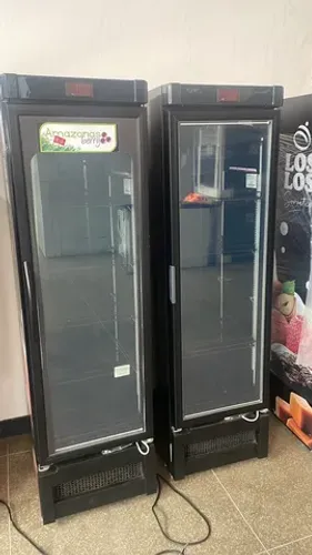 Freezer vertical metal frio slim