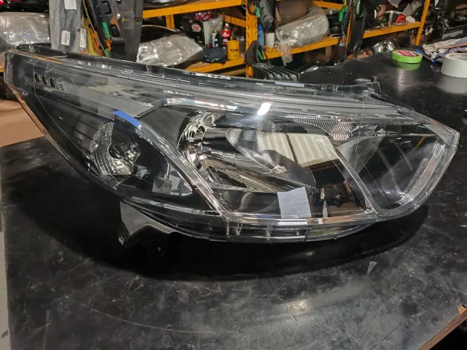 Farol direito Cobalt 2016 2017 2018 2019 2020