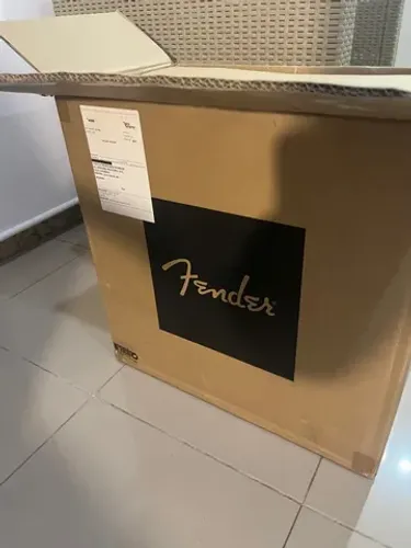 Amp Fender Champion 40 ZERO sem uso na caixa imperdível ! 