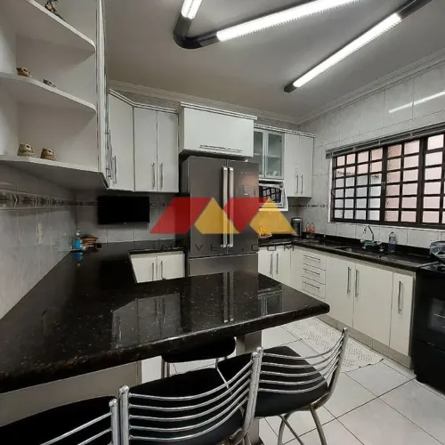 CASA RESIDENCIAL COM 2 QUARTOS, 206M² - VILA NOVA, RIO CLARO/SP