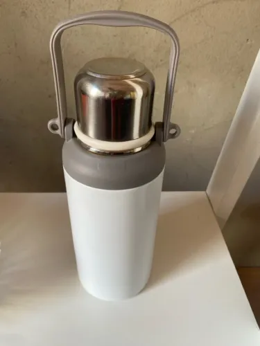 Garrafa Térmica com Alça - Ideal para Bebidas