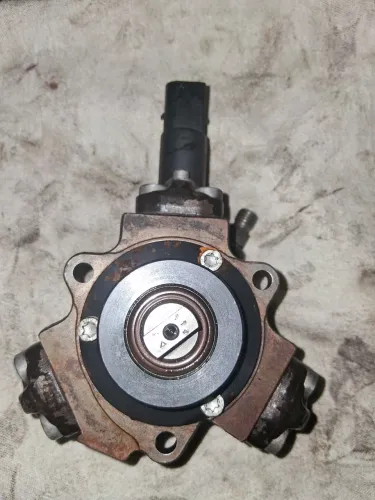 Bomba de alta Sprinter CDI  311 313 Original  usada!