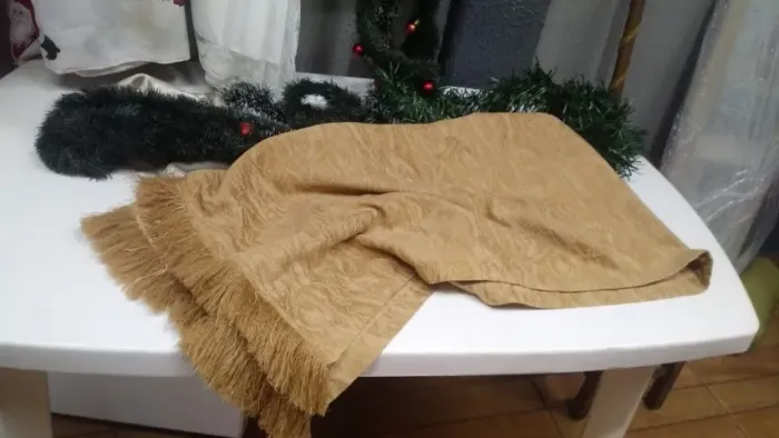 PROMOÇÃO! MANTA PARA SOFÁ - CAMINHO DE MESA- LUXO 1,80M X 1,0 M DOURADO- TECIDO TRABALHADO