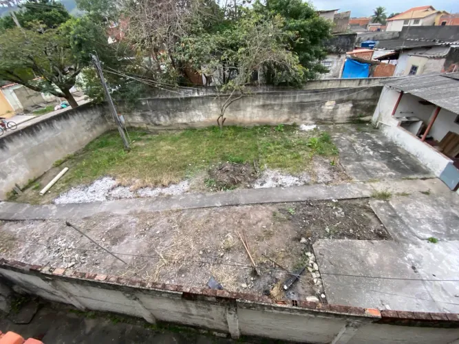 Terreno à Venda em Cosmos com 2 Casas -Terreno Pronto para Construir