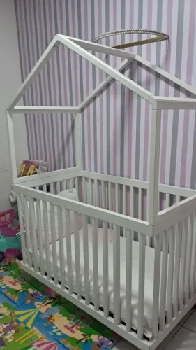 Vendo berço  eco casinha cia do móvel + colchão 