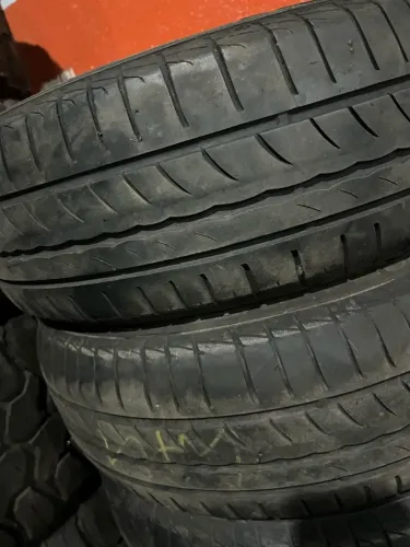 Pneu 175/65/14 Pirelli  79% vida