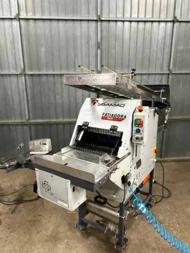 Fatiadora sigamaq siga 6000 Master  Fatiadora de pão de forma industrial 