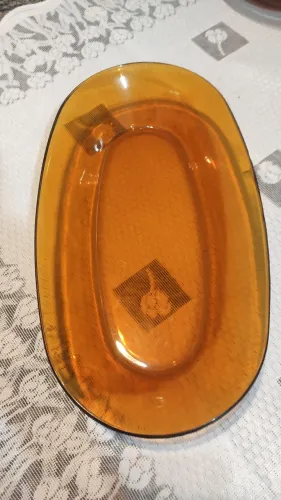 Travessa de Vidro Âmbar com Design Vintage DURALEX