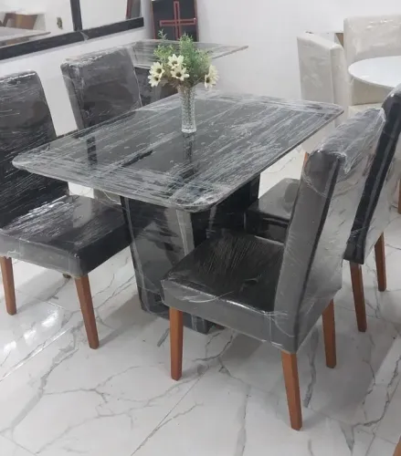 Mesa de Jantar em Vidro Preto com 4 Cadeiras P.R.O.M.O.Ç.Ã.O