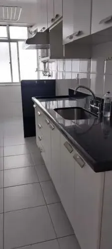 Apartamento para aluguel tem 56 metros quadrados com 1 quarto