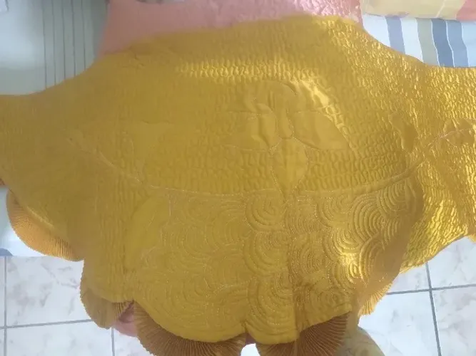 Colcha de cetim de cama de casal tradicional