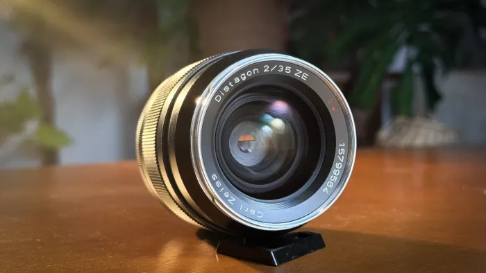 Lente Carl Zeiss Distagon T* 35mm f/2 ZE (Canon EF)