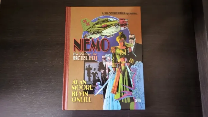 Nemo - As Rosas de Berlim - Alan Moore - A Liga Extraordinária Apresenta - HQ Devir