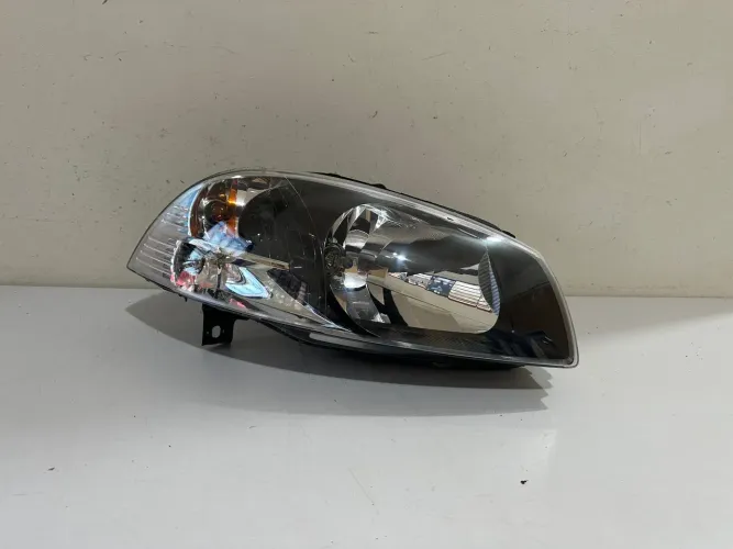 Farol direito Palio / Siena / Strada 2013/2014/2015/2016/2017/2018/2019