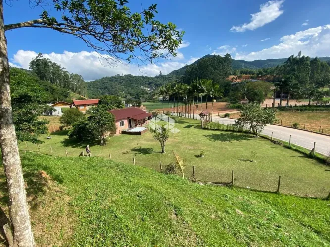 Sítio com 3 quartos/dormitórios no bairro Rússia, em Biguaçu- SC