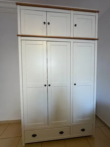 Guarda Roupa Solteiro 3 Portas e 2 Gavetas - Finestra Móveis - 100% Madeira c/ Maleiro