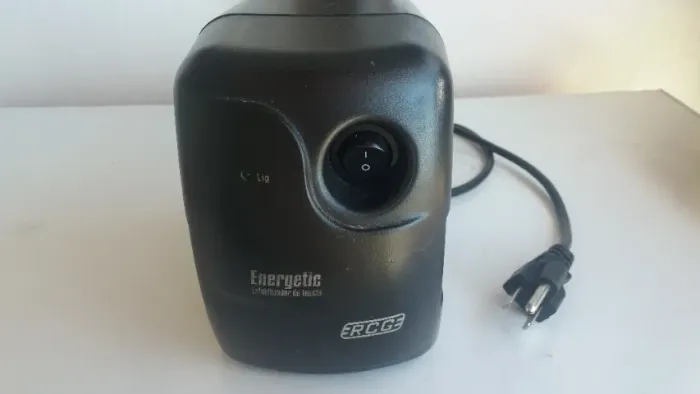 ESTABILIZADOR DE TENSÃO bivolt 110 e 220 watts