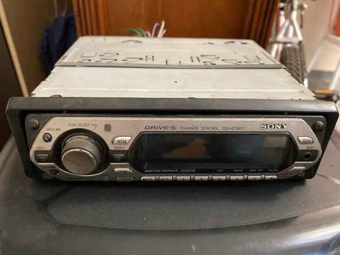 TOCA CDS ANTIGO SONY CDX GT-307X