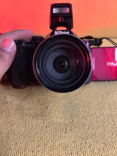 Câmera Digital Nikon P520 de Alta Performance