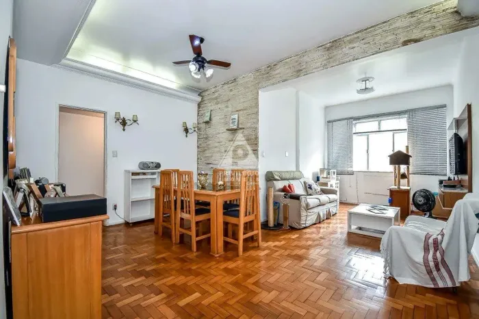 Apartamento à venda 3 quartos e vaga em Laranjeiras