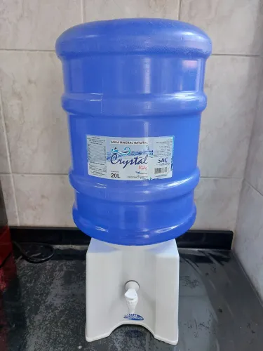 2 galões 20L vazios + suporte