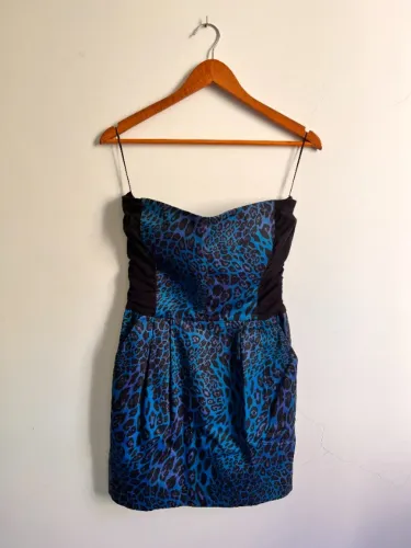 Vestido tomara que caia da Zara