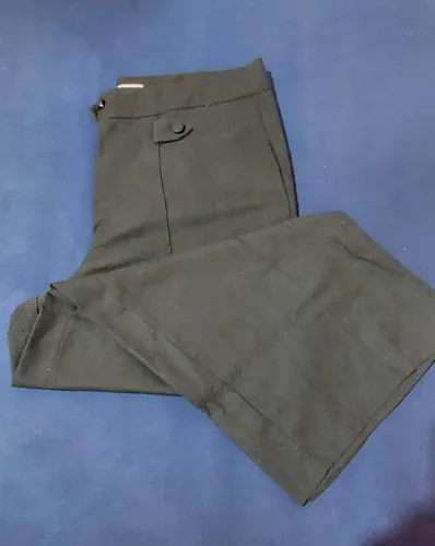 Calça social de linho preta, elegante e em ótimo estado