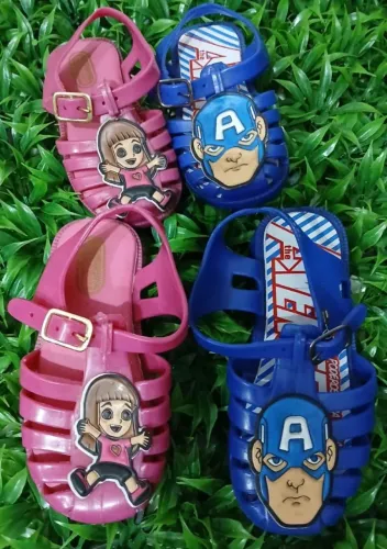 Sandálias infantis adultos acima de 6 pares de 3.50 é 4.50 o par