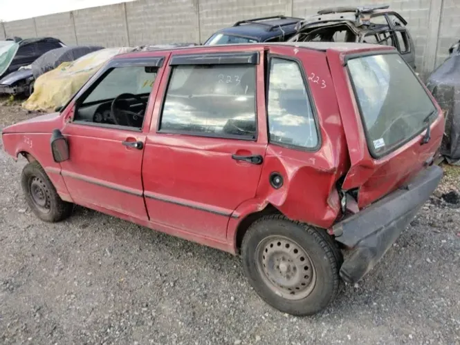 TEMOS PEÇAS PARA ESSA SUCATA! FIAT UNO FIRE 1.0 GASOLINA ANO 2004