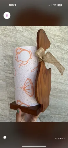 enfeite suporte de papel toalha de madeira