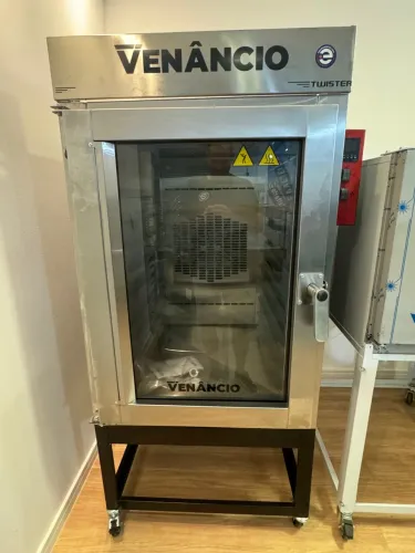 Forno Industrial Venâncio Twister 10 Telas câmera inox trifásico 380w