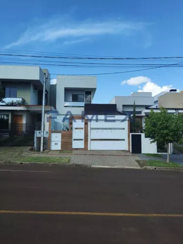 SOBRADO COM MÓVEIS PLANEJADOS À VENDA BAIRRO FRARON - SO778