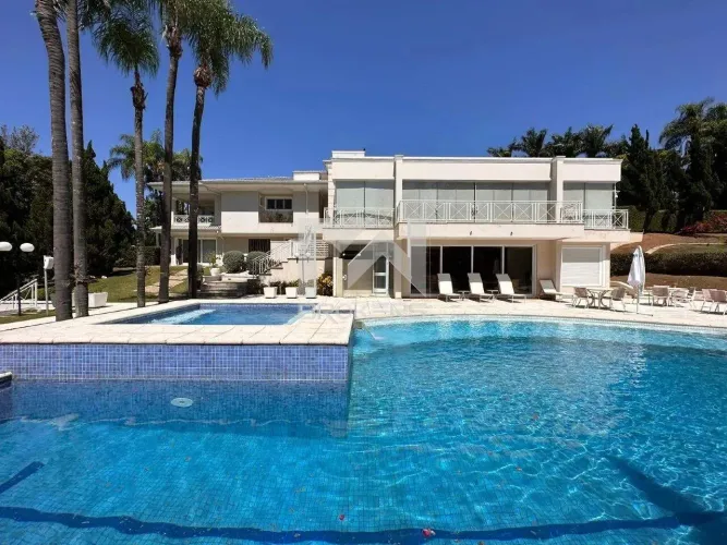 Casa à venda no Village Sans Souci em Valinhos - SP