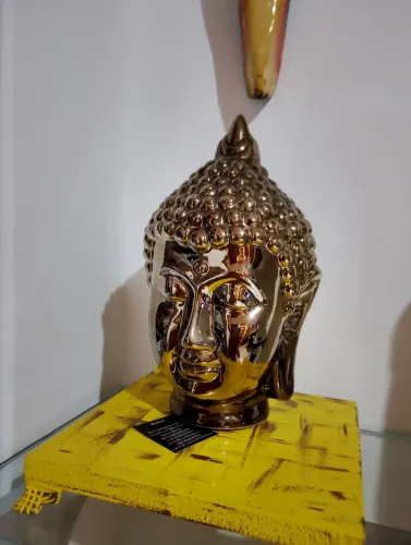 Cabeça de Buda porcelana 21x 15 ( nova) brinde bandeja madeira