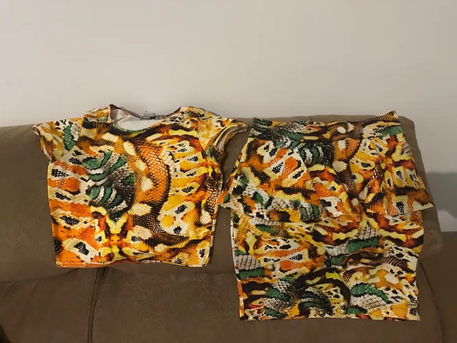 Conjunto Colcci estampa animal print vibrante