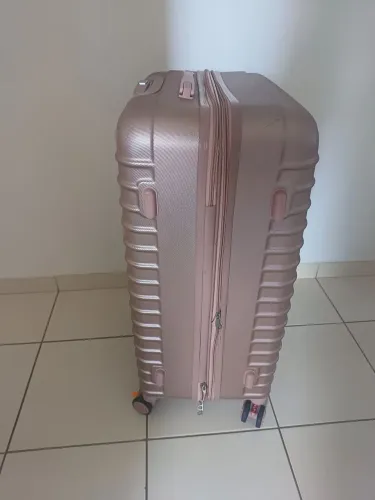 Vendo mala de viagem grande