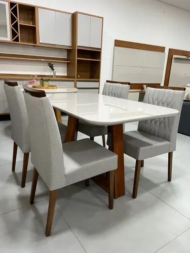Mesa Tampo de Vidro 1,40 com 4 Cadeiras de Linho ULTIMA PEÇA