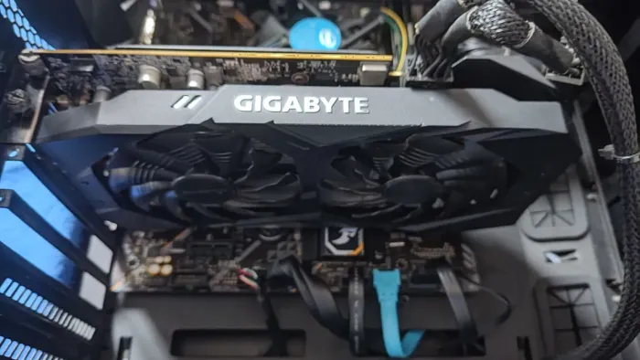 Placa de Vídeo RTX 2060 6GB Gigabyte